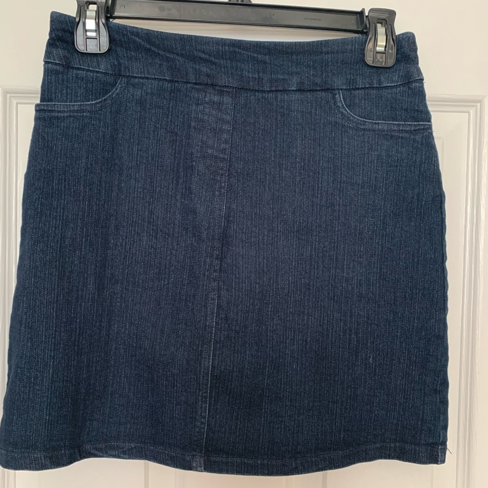 Slim-Sation by Multiples, Denim skort. 2 front pockets, 2 back pockets,